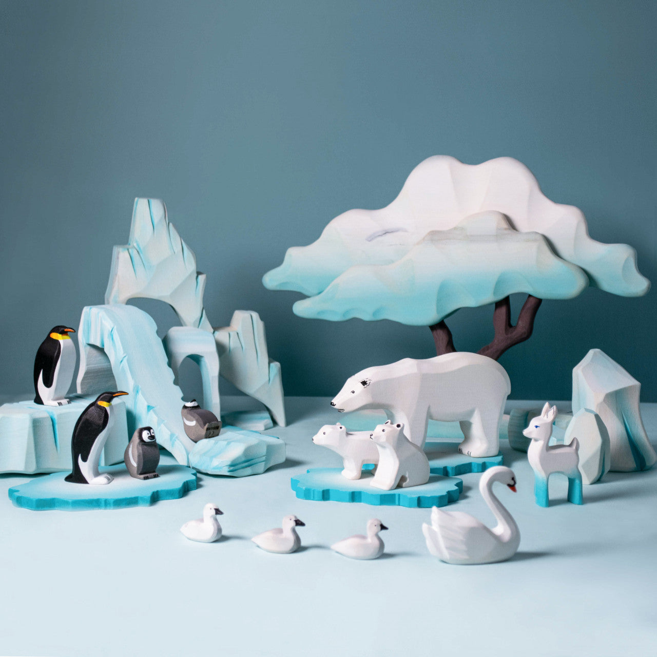 Bumbutoys Icy Cliffs and Penguin Family SET