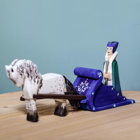 Bumbutoys Snow Queen, sleigh and white horse SET